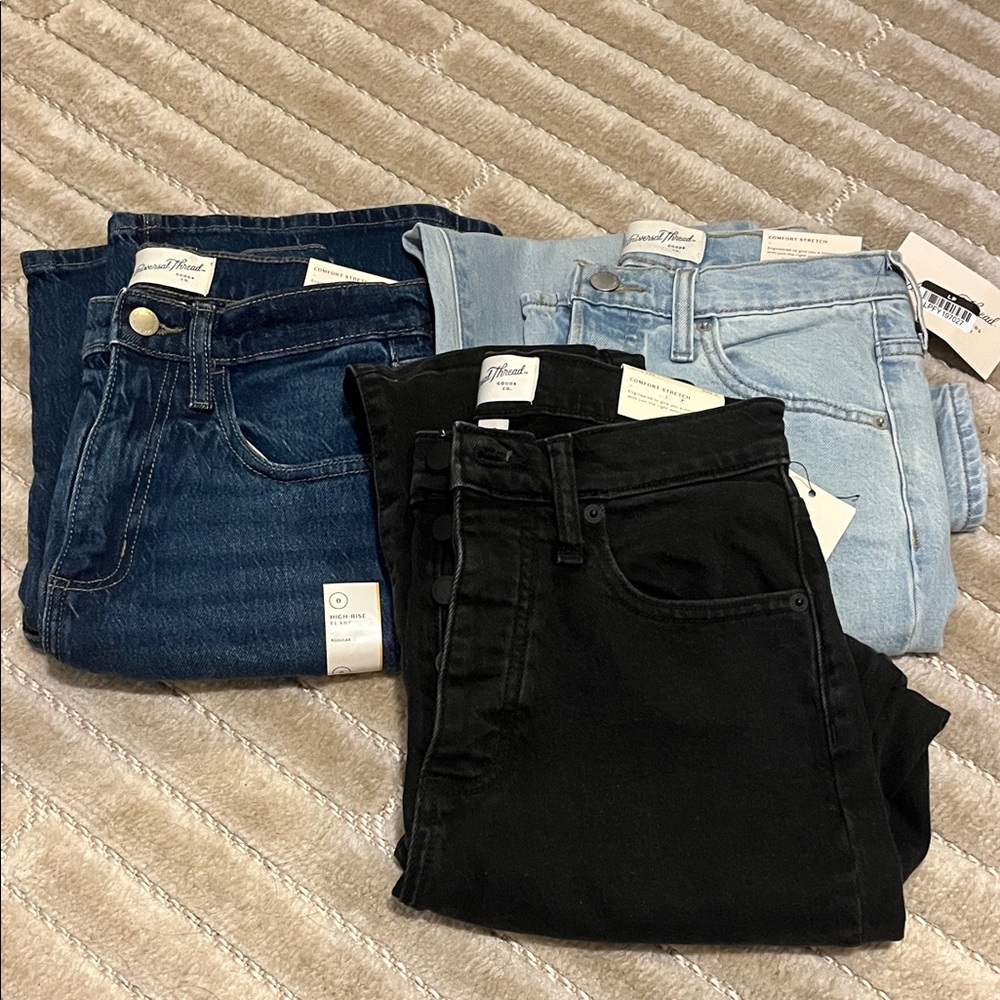 Universal Thread | Size 0 Jean Bundle